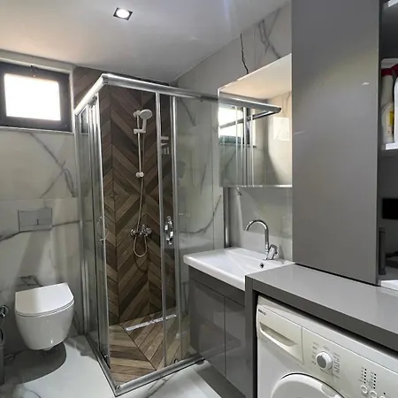 Dueden Selalesine Yakin Sik Genis Ve Rahat Daireler Apartment *